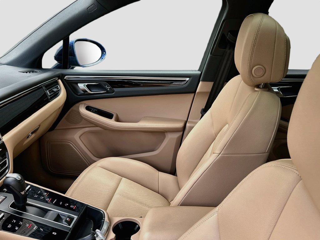 Certified 2024 Porsche Macan S AWD/4WD image 26