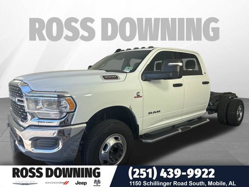 Used 2024 RAM 3500 SLT w/ Quick Order Package 2YG SLT AWD/4WD image 1