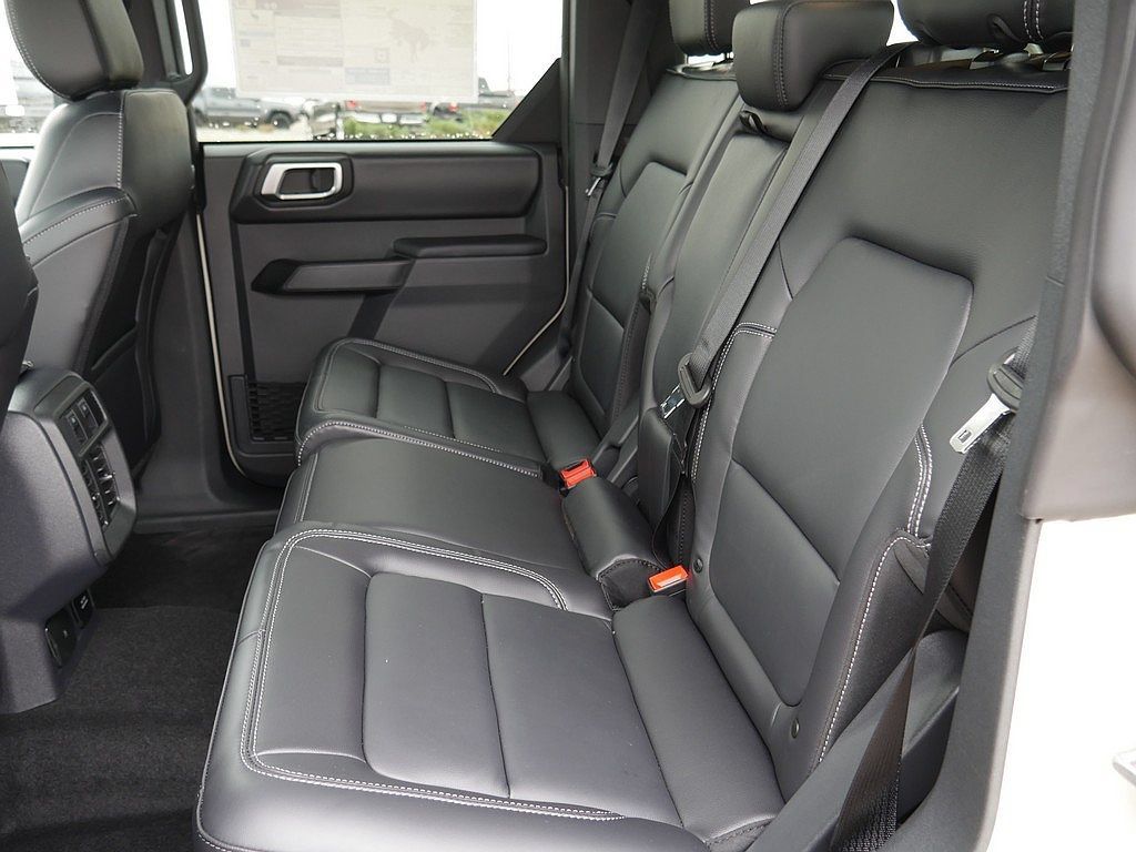 New 2026 Ford Bronco Outer Banks AWD/4WD image 16