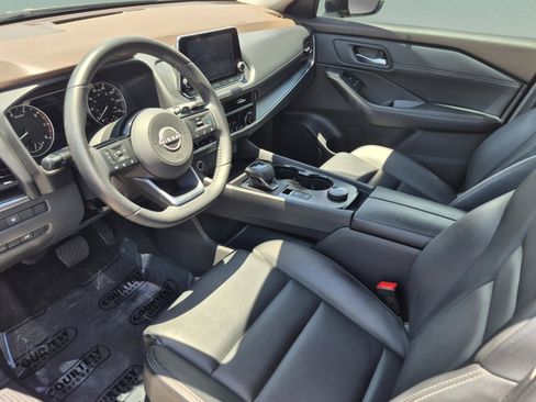 Certified 2023 Nissan Rogue SV w/ SV Premium Package AWD/4WD image 18