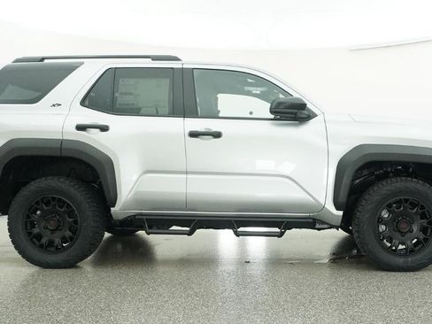 New 2026 Toyota 4Runner SR5 AWD/4WD image 27