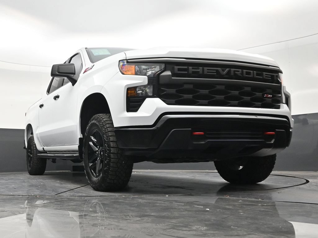 Used 2024 Chevrolet Silverado 1500 Custom Trail Boss AWD/4WD image 26