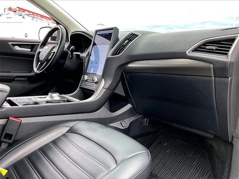 Used 2022 Ford Edge SEL w/ Convenience Package image 13