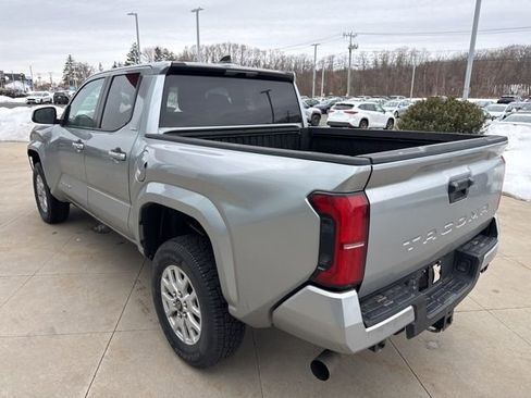 Used 2024 Toyota Tacoma SR5 image 5