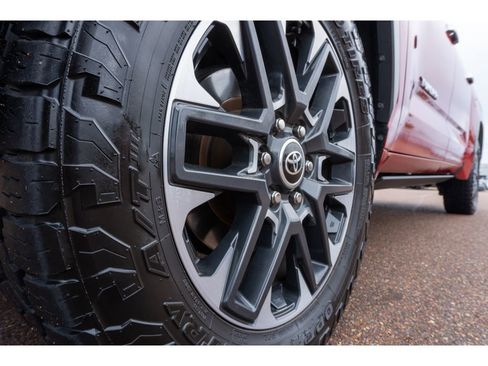 Used 2022 Toyota Tundra Limited image 9