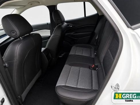 Used 2026 Chevrolet Trax LT FWD image 13