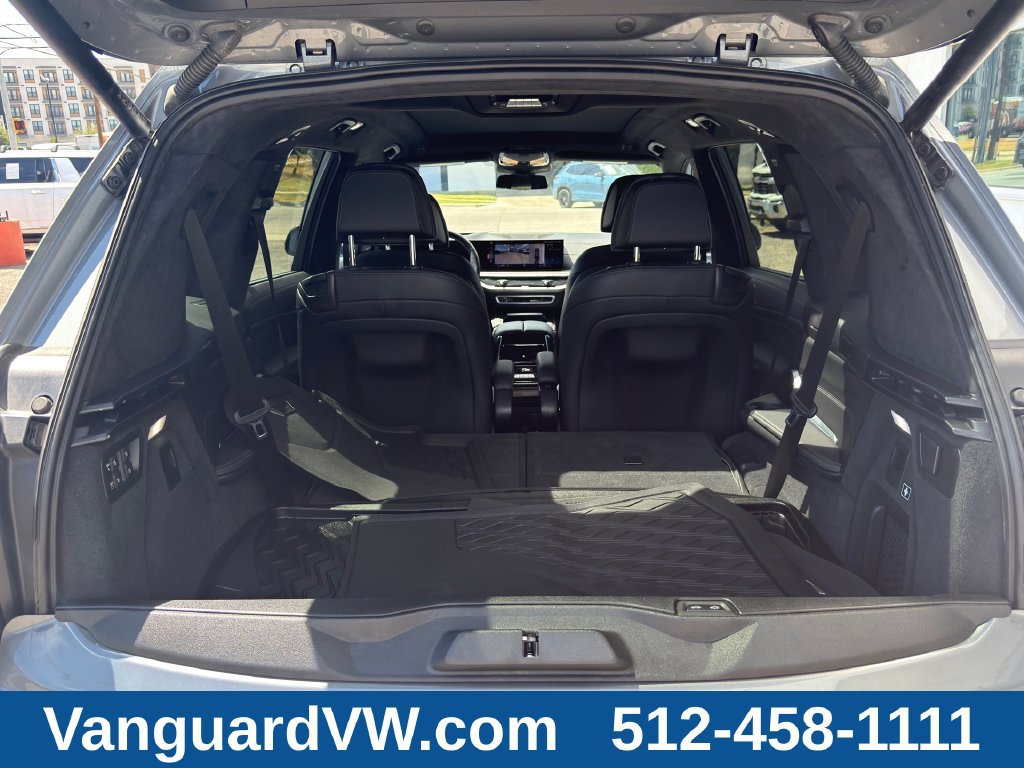 Used 2023 BMW X7 xDrive40i w/ Premium Package AWD/4WD image 6