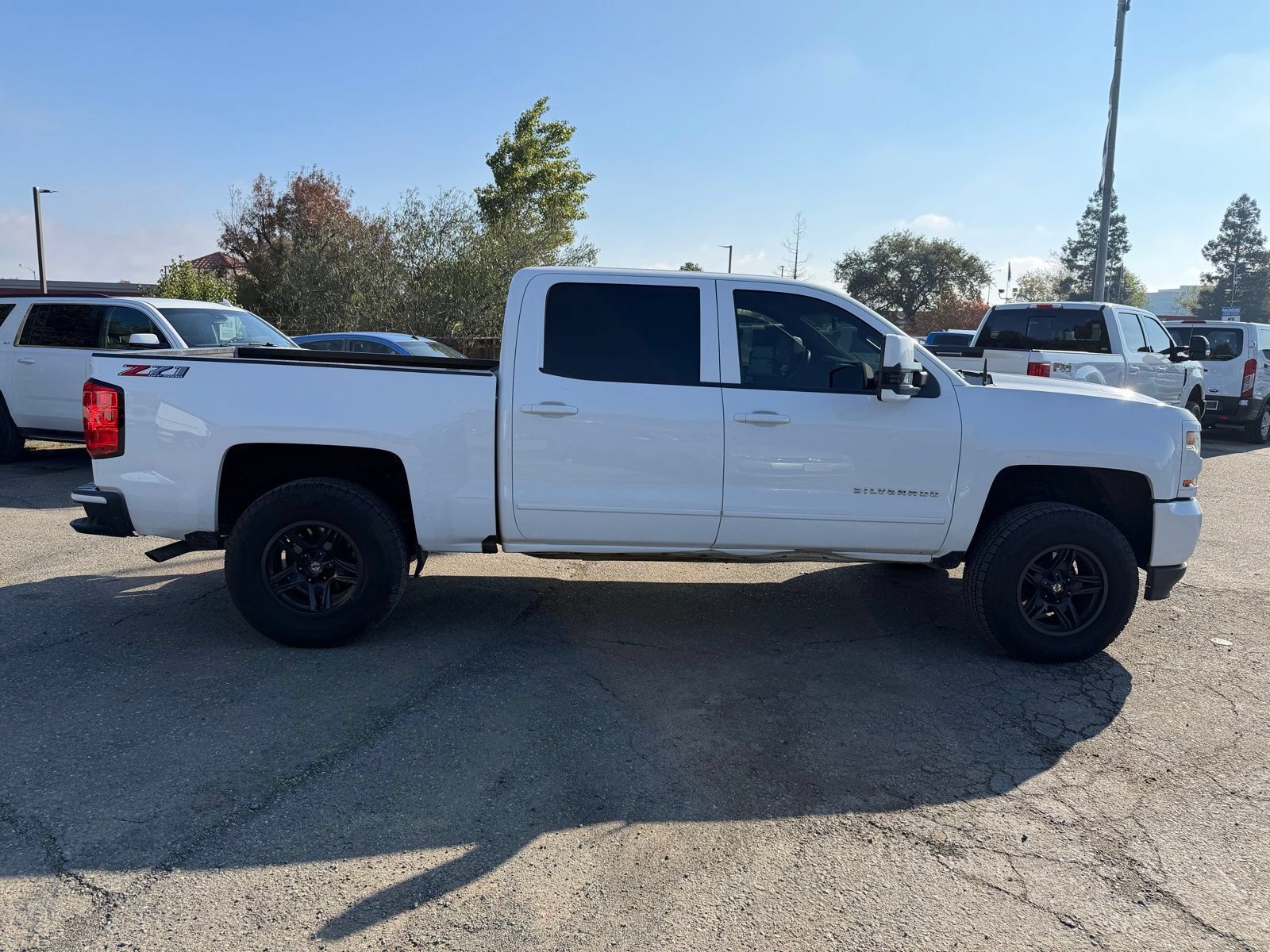 Used 2018 Chevrolet Silverado 1500 LT w/ All Star Edition AWD/4WD image 6