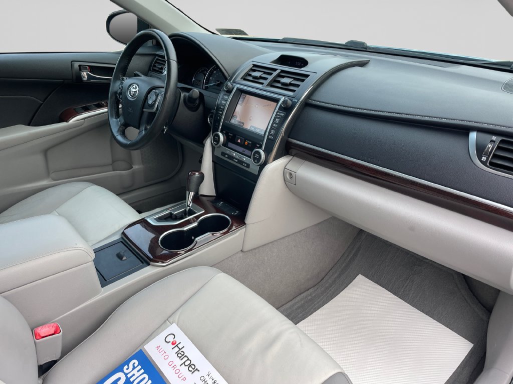 Used 2013 Toyota Camry XLE FWD image 10