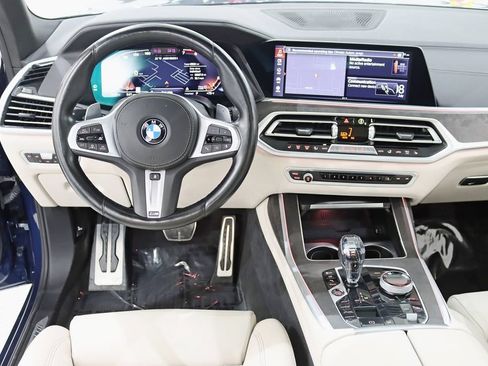 Used 2022 BMW X7 M50i AWD/4WD image 14