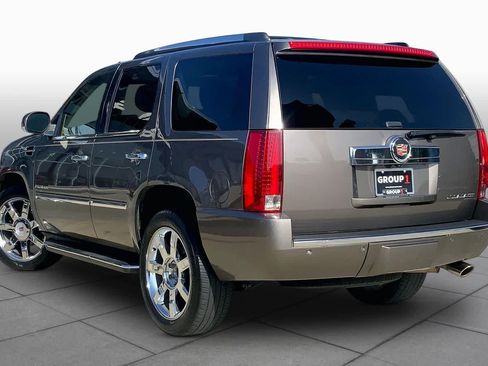 Used 2014 Cadillac Escalade Luxury RWD image 10