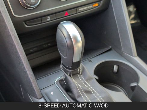 Used 2021 Volkswagen Atlas SE image 16