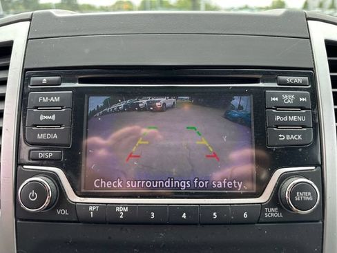 Used 2018 Nissan Frontier SV w/ Value Truck Package AWD/4WD image 18