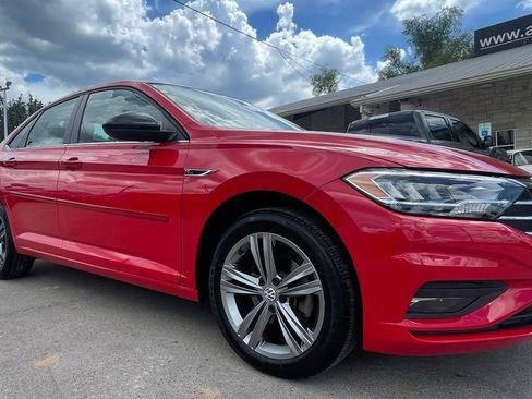 Used 2019 Volkswagen Jetta R-Line w/ R-Line Cold Weather Package image 3