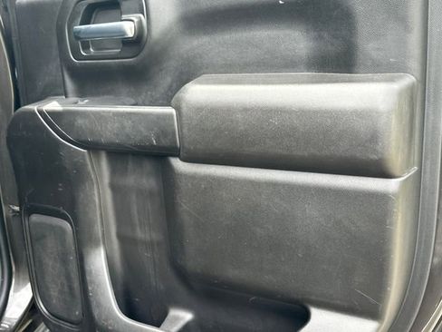 Used 2021 Chevrolet Silverado 1500 LT RWD image 31