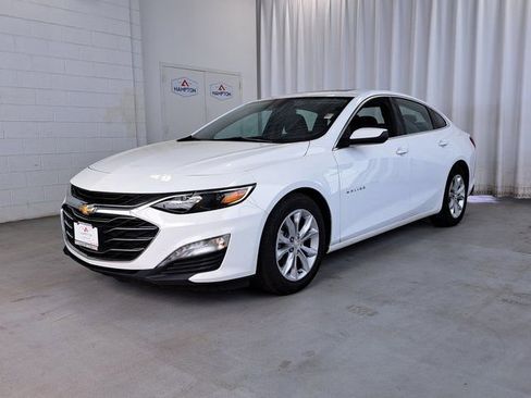 Used 2024 Chevrolet Malibu LT FWD image 2