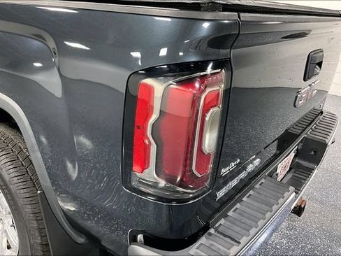 Used 2017 GMC Sierra 1500 SLT w/ Suspension Package, Off-Road AWD/4WD image 22
