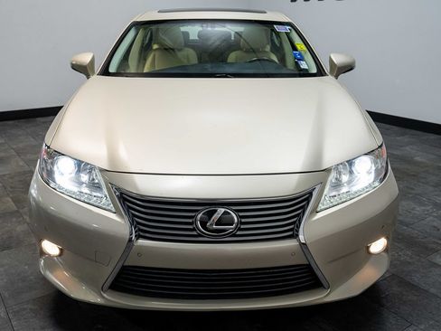 Used 2013 Lexus ES 350 w/ Luxury Pkg FWD image 6