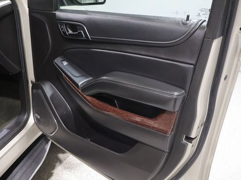 Used 2016 GMC Yukon XL SLT AWD/4WD image 26