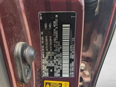 Used 2017 Toyota Highlander XLE FWD image 16