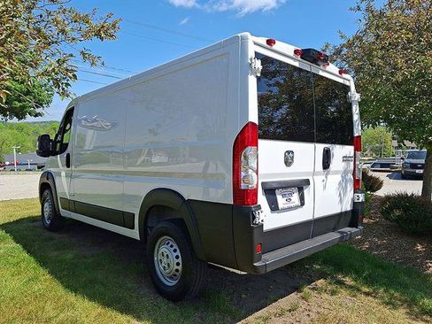 Used 2025 RAM ProMaster 2500 w/ U-Haul Equipment Group FWD image 12