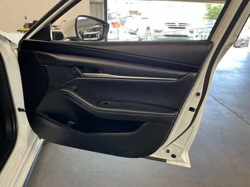 Used 2021 MAZDA MAZDA3 s FWD image 12