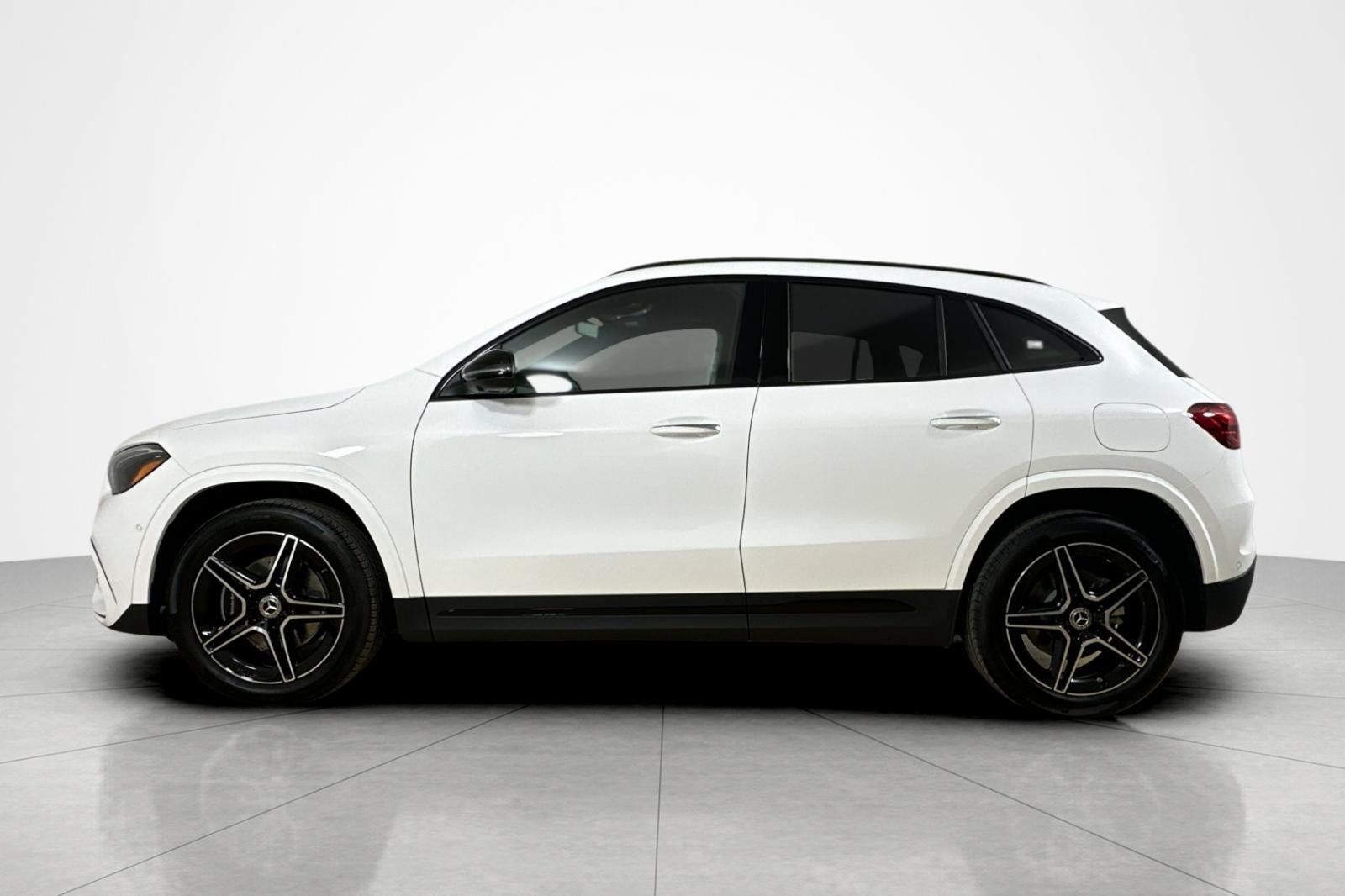 Used 2026 Mercedes-Benz GLA 250 image 2