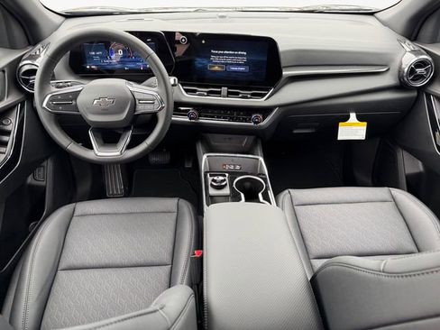 New 2026 Chevrolet Equinox LT w/ Convenience Package II image 10