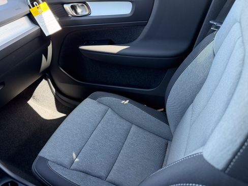 New 2026 Volvo XC40 B5 Core AWD/4WD image 15