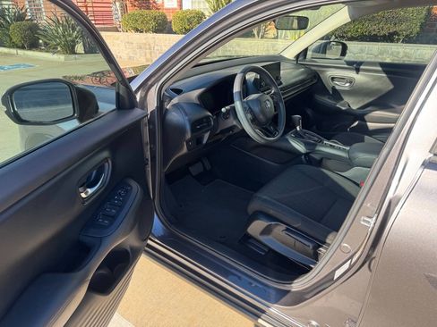 Used 2024 Honda HR-V LX image 7
