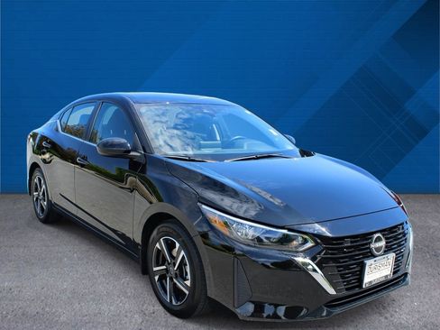 Used 2025 Nissan Sentra SV w/ Trunk Package FWD image 2