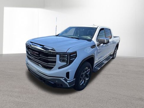 Used 2024 GMC Sierra 1500 SLT w/ SLT Premium Plus Package AWD/4WD image 4