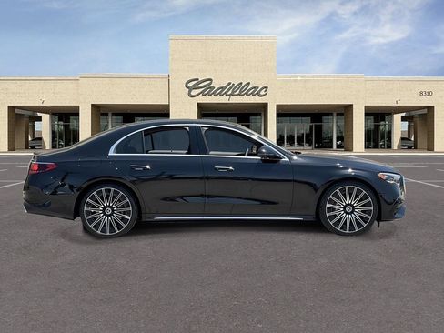 Used 2026 Mercedes-Benz E 350 4MATIC Sedan image 4