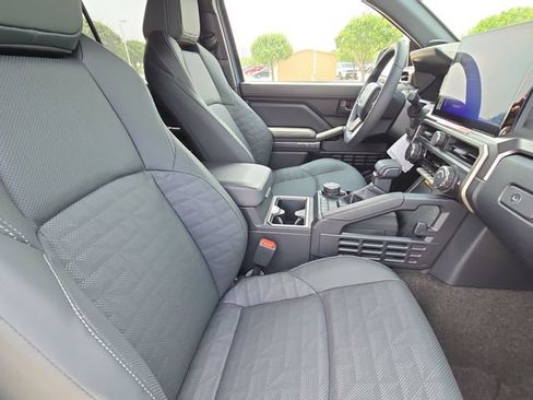 New 2026 Toyota 4Runner TRD Off-Road Premium AWD/4WD image 10