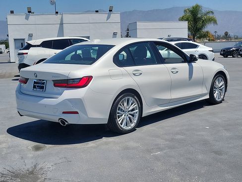 Used 2023 BMW 330i Sedan w/ Driving Assistance Package RWD image 3