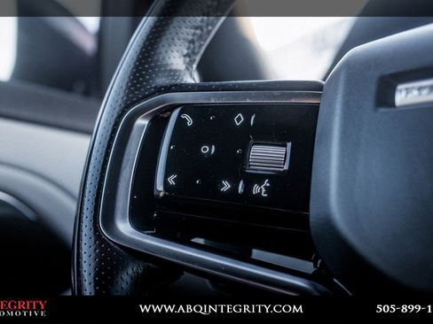 Used 2022 Land Rover Range Rover Evoque R-Dynamic S image 17