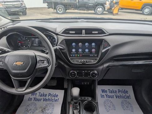 Used 2021 Chevrolet TrailBlazer LT w/ Sun and Liftgate Package AWD/4WD image 12