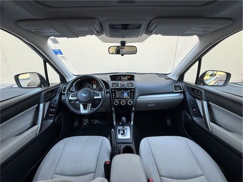 Used 2018 Subaru Forester 2.5i Premium w/ All-Weather Package AWD/4WD image 14