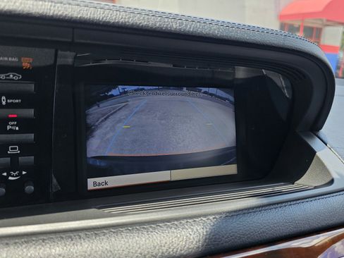 Used 2012 Mercedes-Benz CL 550 4MATIC w/ Sport Pkg image 32