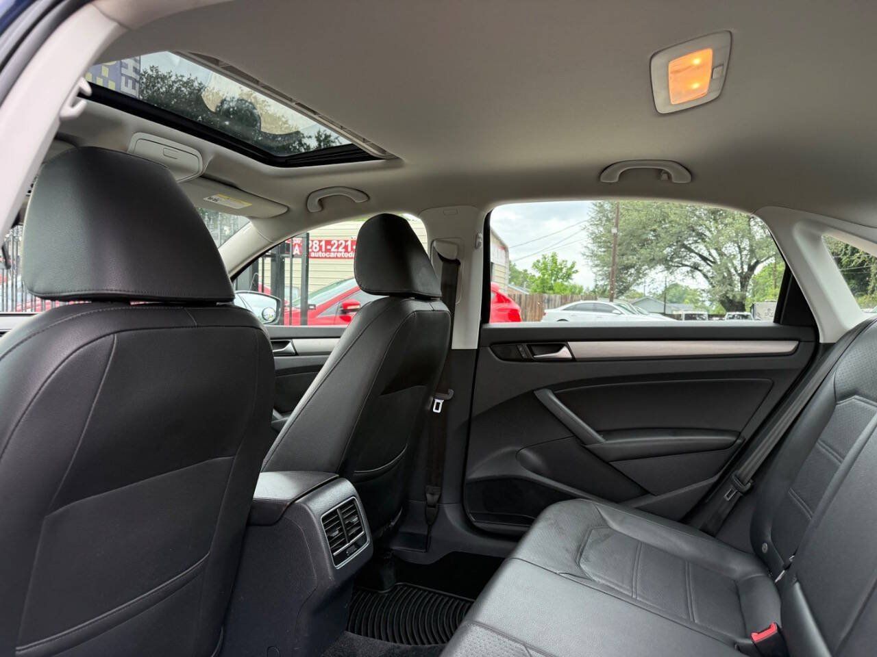 Used 2015 Volkswagen Passat TDI SE FWD image 18