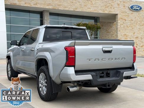 Used 2025 Toyota Tacoma Limited image 11