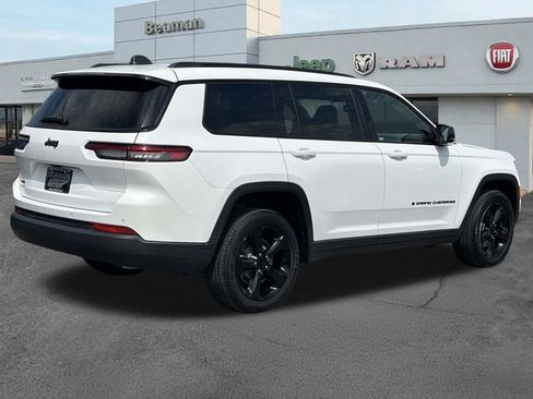 Used 2024 Jeep Grand Cherokee L Altitude AWD/4WD image 7