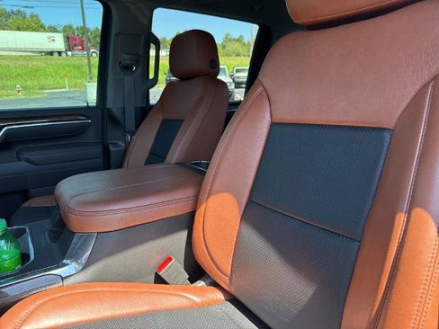 Used 2025 Chevrolet Silverado 2500 LT w/ Trail Boss Package AWD/4WD image 5