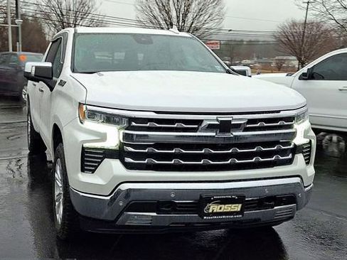 Used 2023 Chevrolet Silverado 1500 LTZ w/ LTZ Premium Package image 3