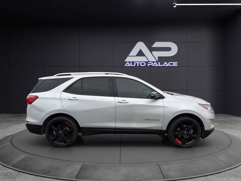 Used 2020 Chevrolet Equinox Premier w/ Premier Redline Edition image 8
