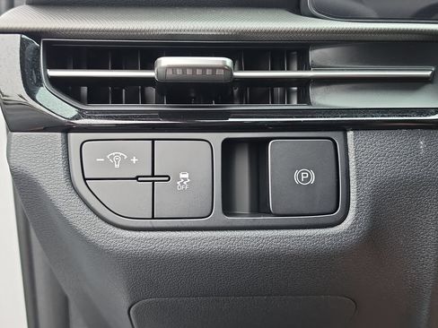 New 2026 Kia Sportage LX FWD image 28