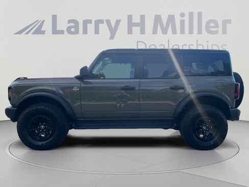 Used 2025 Ford Bronco Outer Banks w/ Sasquatch Package AWD/4WD image 2