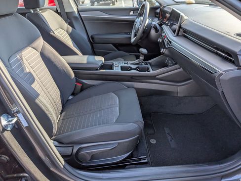 Used 2025 Kia K5 LXS image 35