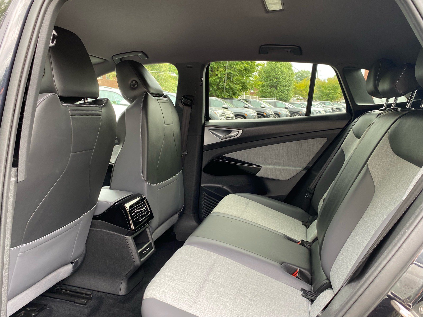 Certified 2023 Volkswagen ID.4 Pro AWD/4WD image 20