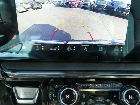 Used 2023 GMC Sierra 1500 AT4 w/ AT4 Premium Package image 33